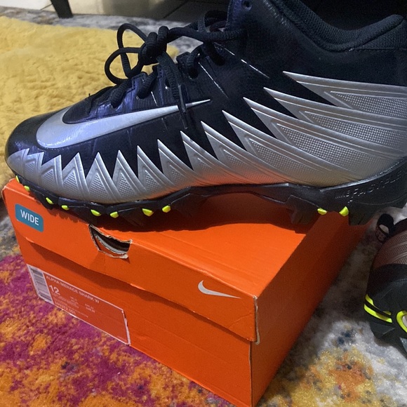 Nike Alpha Cleats - NIB!! - Picture 4 of 4